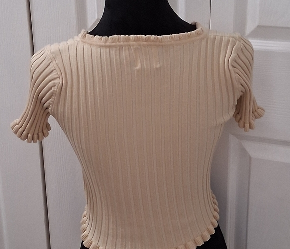 NWOT Princess Polly Beige Cropped & Ribbed Cardigan/ Top    Size S/M - Picture 9 of 16